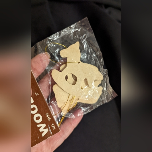 Lot of Christmas unfinished craft wood ornaments - Picture 5 of 8